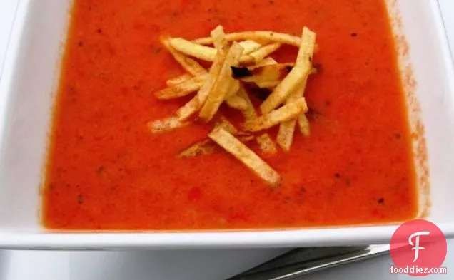Tomato and Roasted Pepper Soup (Sopa de Tomate y Pimentón)