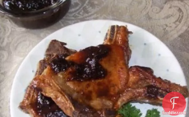 Pork Chops with Prune Sauce (Chuletas de Cerdo con Salsa de Ciruelas)