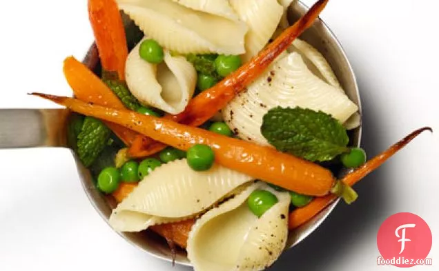 Shells With Peas, Carrots, and Mint