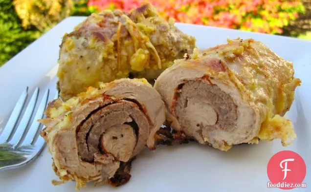Regios o Bollitos de Carne (Colombian-Style Pork and Beef Rolls)