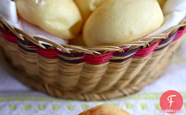 पांडेबोनो (कोलम्बियाई पनीर ब्रेड)