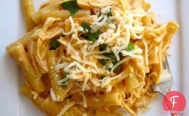 Pasta con Pollo (Colombian Creamy Pasta with Chicken)