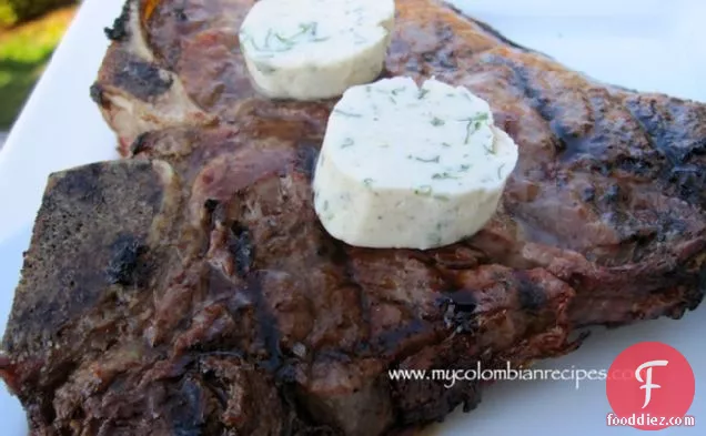 सीलेंट्रो, स्कैलियन और जीरा मक्खन के साथ ग्रील्ड स्टेक