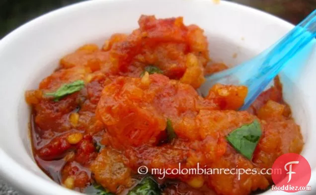 COLOMBIAN TOMATO AND ONION SAUCE (HOGAO)