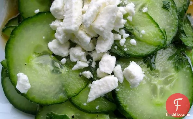 Cucumber and Feta Salad (Ensalada de Pepino y Feta)