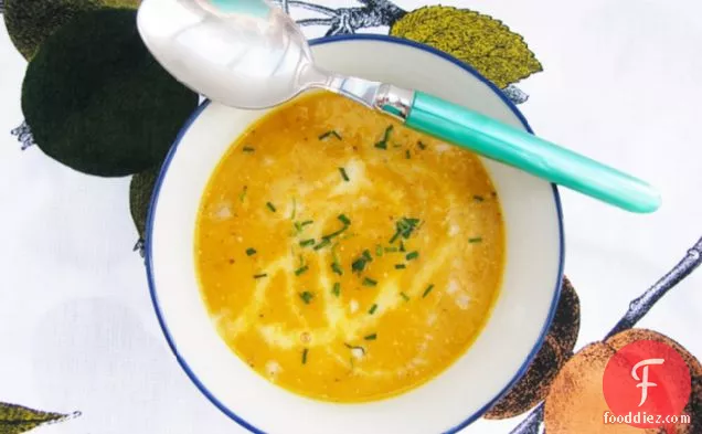 5: 2 आहार-गाजर, लीक और सरसों के बीज का सूप