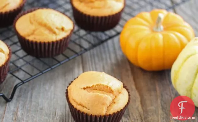 4 Ingredient Pumpkin Muffins