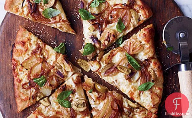 Fennel-and-Sweet-Onion Pizza with Green Olives