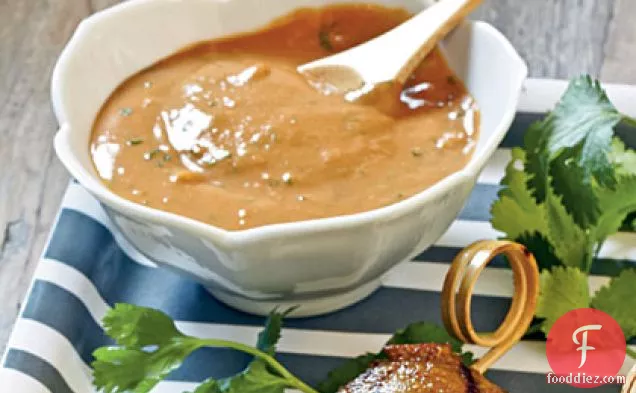 थाई नारियल-मूंगफली की चटनी