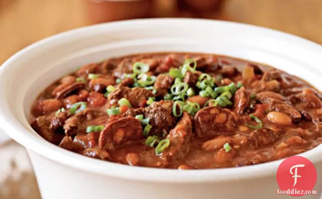 बीफ, ब्लैक बीन और कोरिज़ो चिली