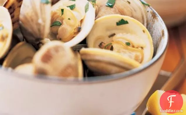 Steamed Clams or Mussels in Seasoned Broth