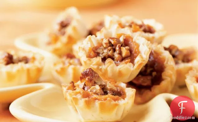 हार्वेस्ट शकरकंद पेकन पाई टार्ट्स