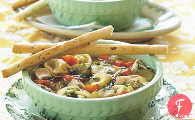 चिकन-टोटेलिनी सूप