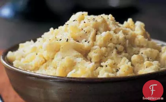 Mashed Potatoes with Roasted Garlic and Rosemary