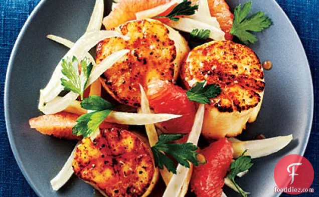 Seared Scallops with Fennel and Grapefruit Salad