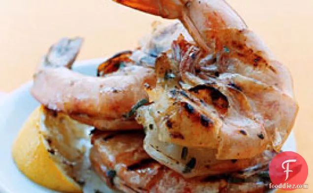 नींबू और अजवायन के साथ ग्रील्ड जंबो झींगा