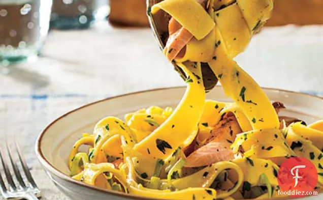 Pappardelle with Salmon and Leeks