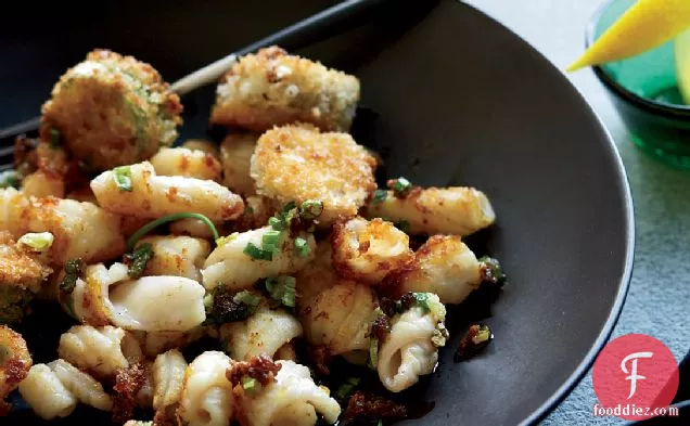 तले हुए बैंगन के साथ सॉटेड स्क्वीड