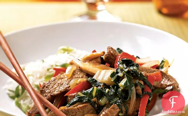 स्टेक, शीटकेक और बोक चोय स्टिर-फ्राई