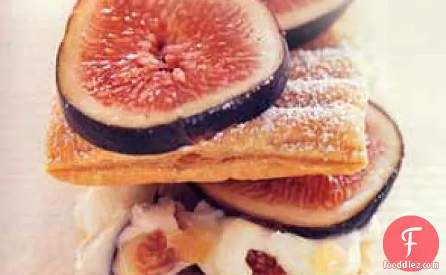 अंजीर और गिंगर्ड मस्करपोन नेपोलियन