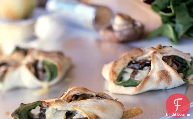 Spinach Calzones with Blue Cheese