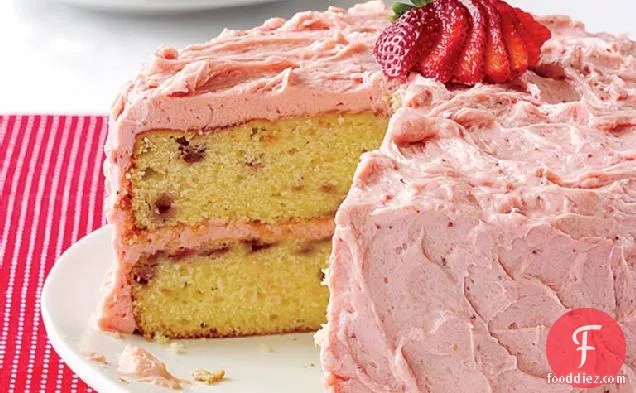 Pretty-in-Pink Strawberry Cake