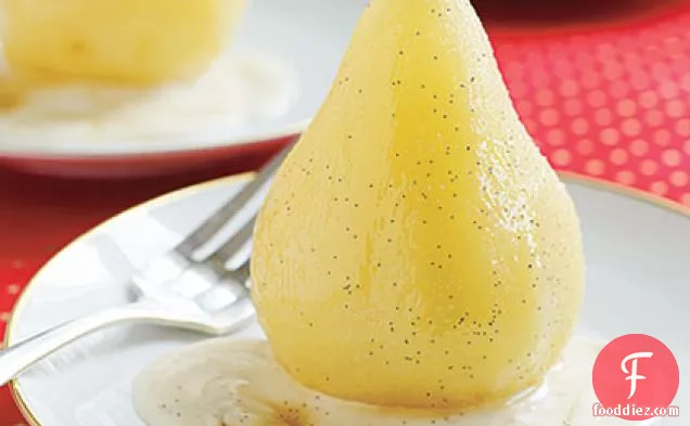 Vanilla Poached Pears with Vanilla Sauce