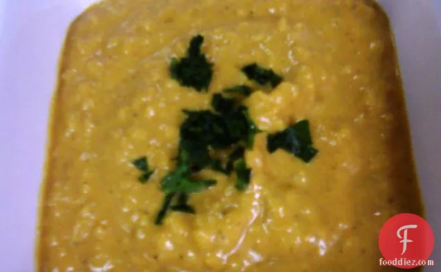 मलाईदार करी कद्दू का सूप