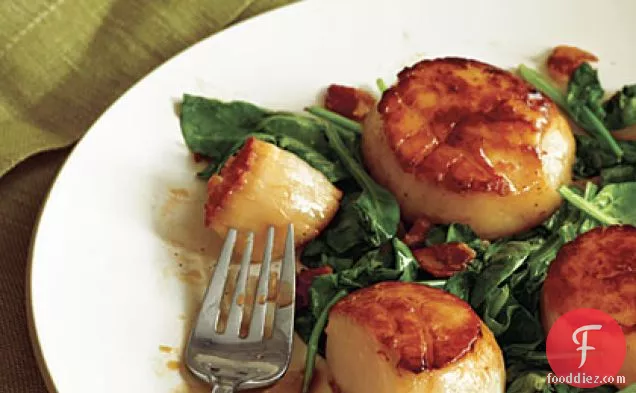 Pan-Seared Scallops with Bacon and Spinach
