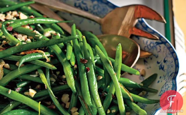 Green Beans with Shallots and Hazelnuts