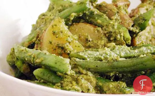 Green Beans and Potatoes Tossed with Pesto