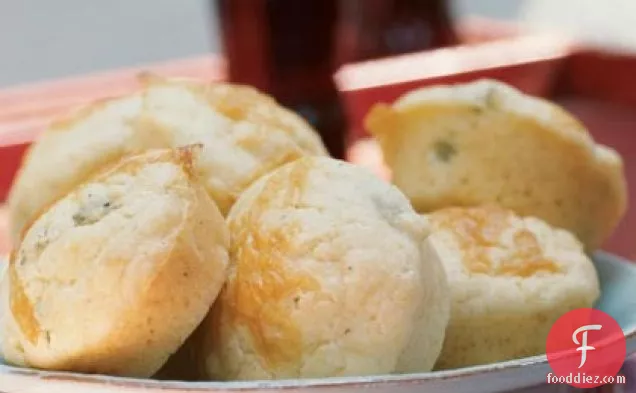 चेडर-हरा प्याज मफिन