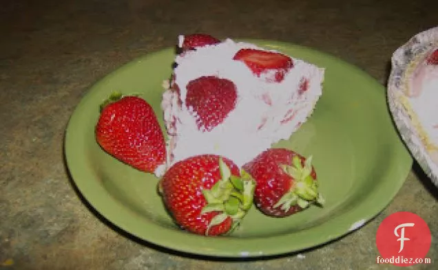 Frozen Yogurt Strawberry Pie