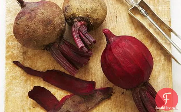 सब्जियों और लहसुन मेयोनेज़ के साथ पोच्ड नमक कॉड