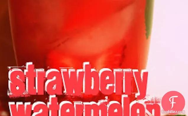 स्ट्रॉबेरी तरबूज मोजिटो