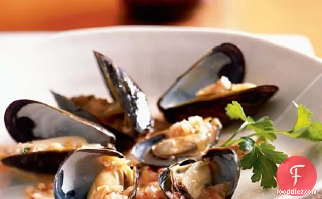 Thai-Style Mussels with Pickled Ginger