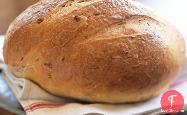 Hearty Sour Rye Bread
