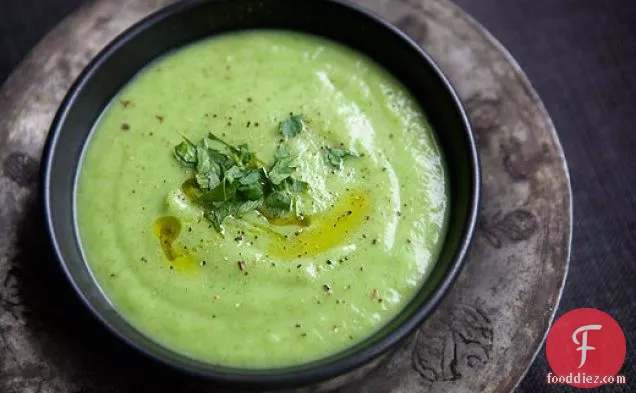 Parsnip Soup with Leeks and Parsley