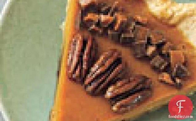 मक्खन पेकन टॉफी कद्दू पाई