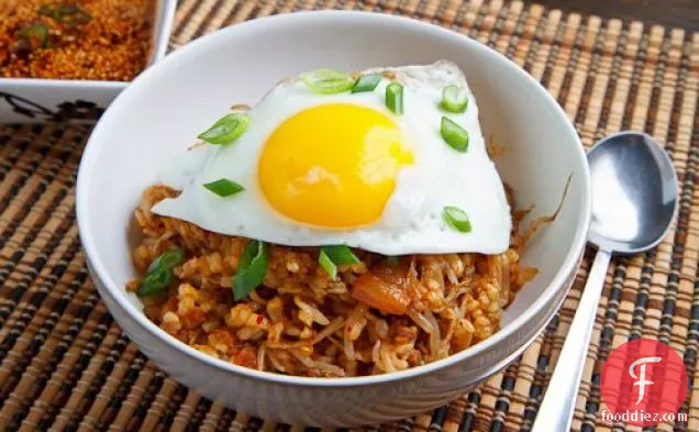 Kongnamul Bap (Korean Beansprout Rice Bowl)