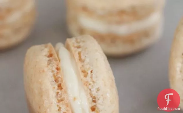 Frosted Flakes Macarons