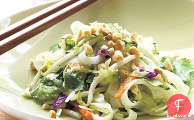 वियतनामी नूडल-सब्जी टॉस