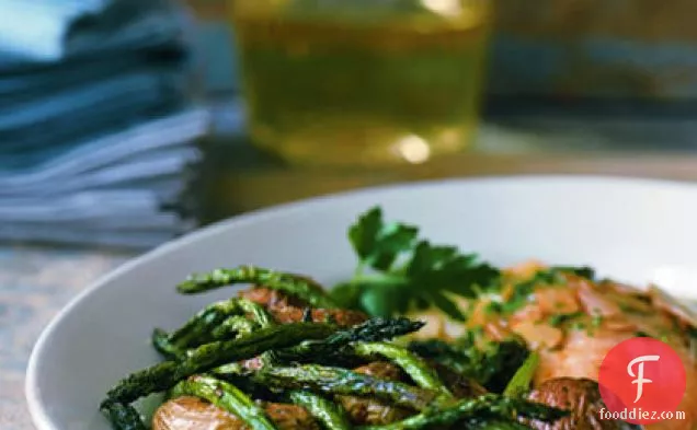 Pan-Roasted New Potatoes with Asparagus