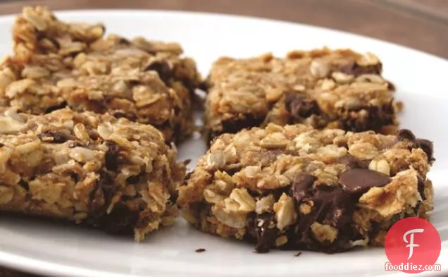 Homemade Granola Bars with Dairy-Free Protein