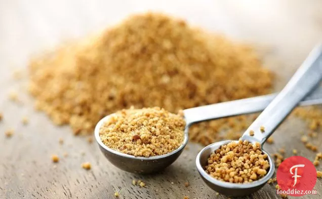 कच्चा शाकाहारी और लस मुक्त फ्रूटकेक