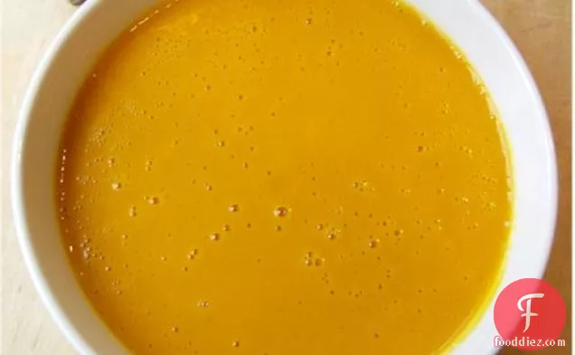 त्वरित कद्दू मूंगफली का मक्खन सूप