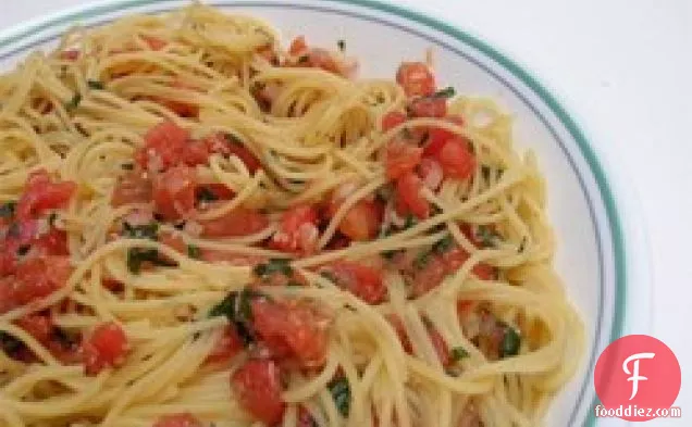 Pasta with Fresh Tomato Sauce