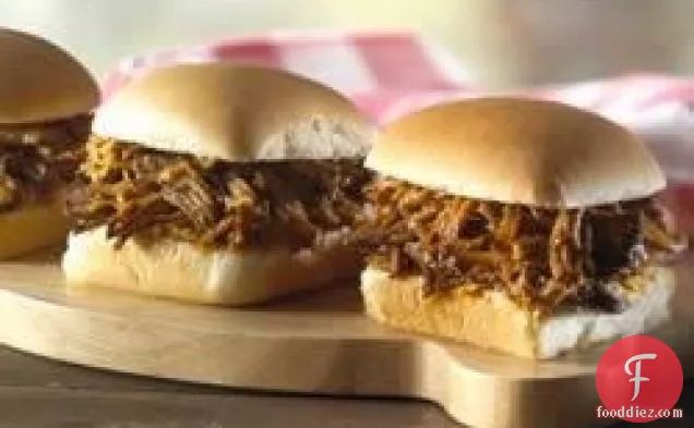 धीमी कुकर खींचा पोर्क रोस्ट