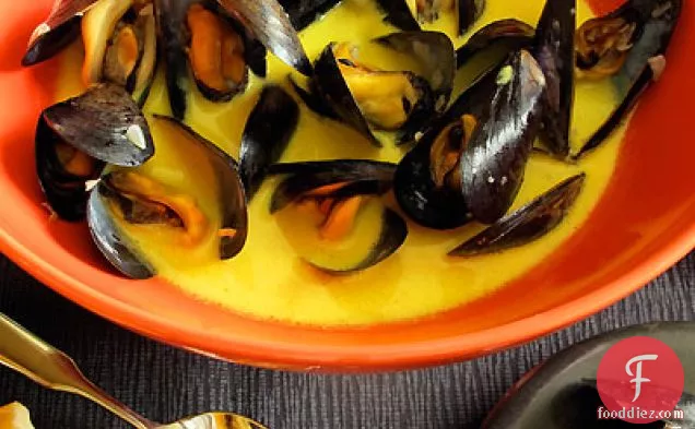 Curried Mussels a la Jean-Georges