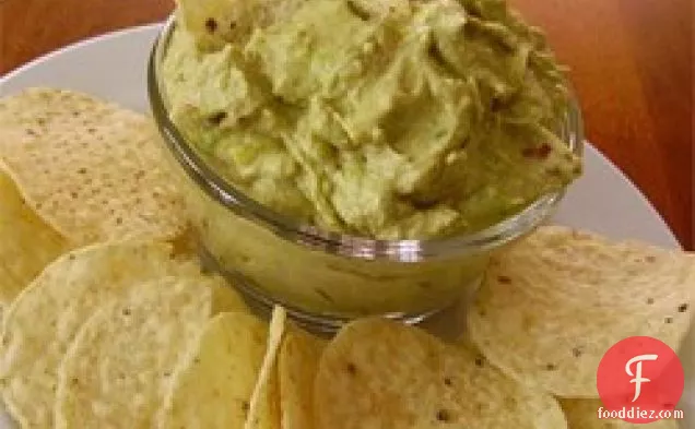 Creamy Guacamole with Garlic
